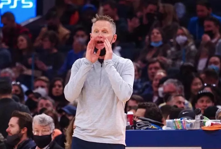 关于科尔谈合同仅剩一年：不会在赛季中期谈判，希望能留在勇士的信息