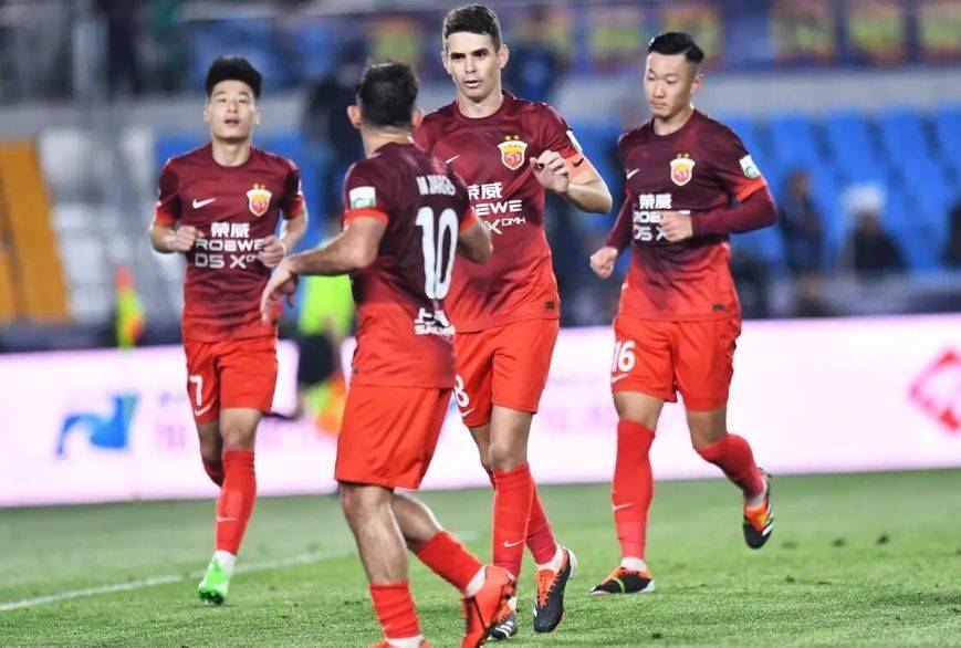 关于海港能做中超拜仁吗？毕竟他们挖了山东的莱昂前申花刘的信息