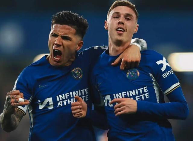 切尔西队史首位俄罗斯球员，拿冠军，做慈善，跑马拉松的简单介绍