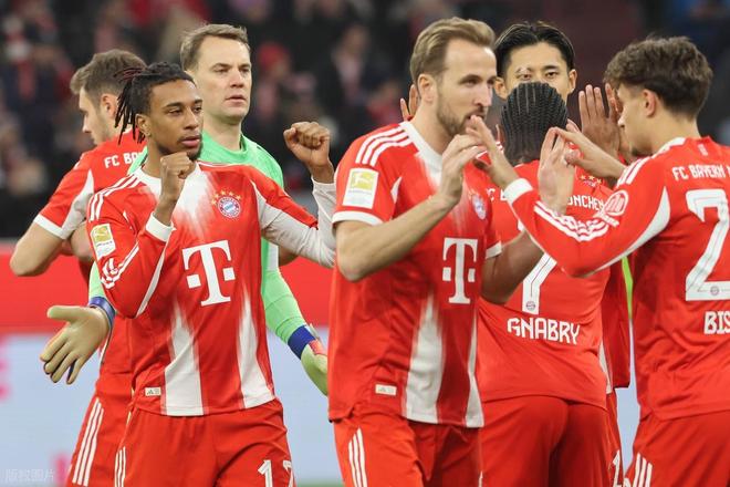 包含德甲积分战报：凯恩创历史纪录拜仁大胜锁定半程冠军领先多特9分的词条