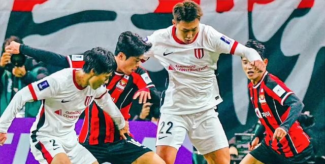 成都蓉城靠廖荣祥与周定洋助攻取胜，徐正源战术调整得当的简单介绍