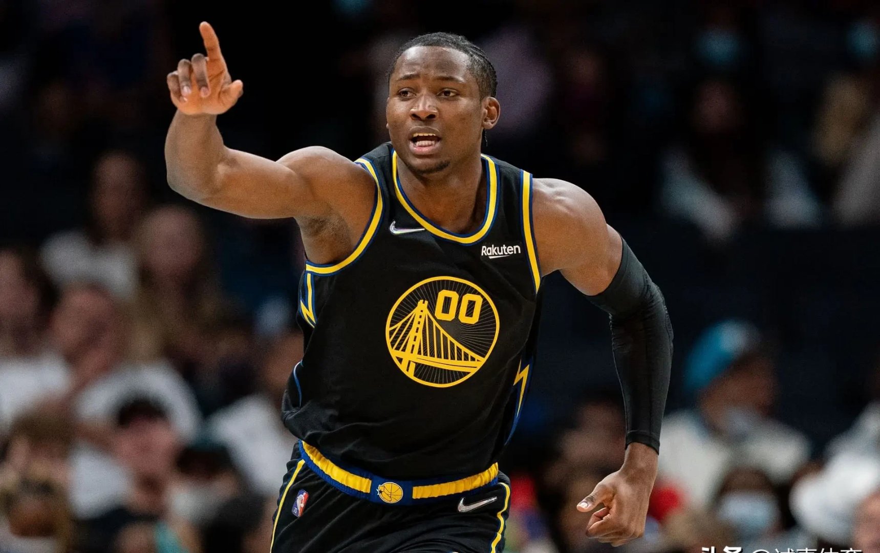 包含NBA-巴特勒组织勇士迷你训练营库明加缺席的词条