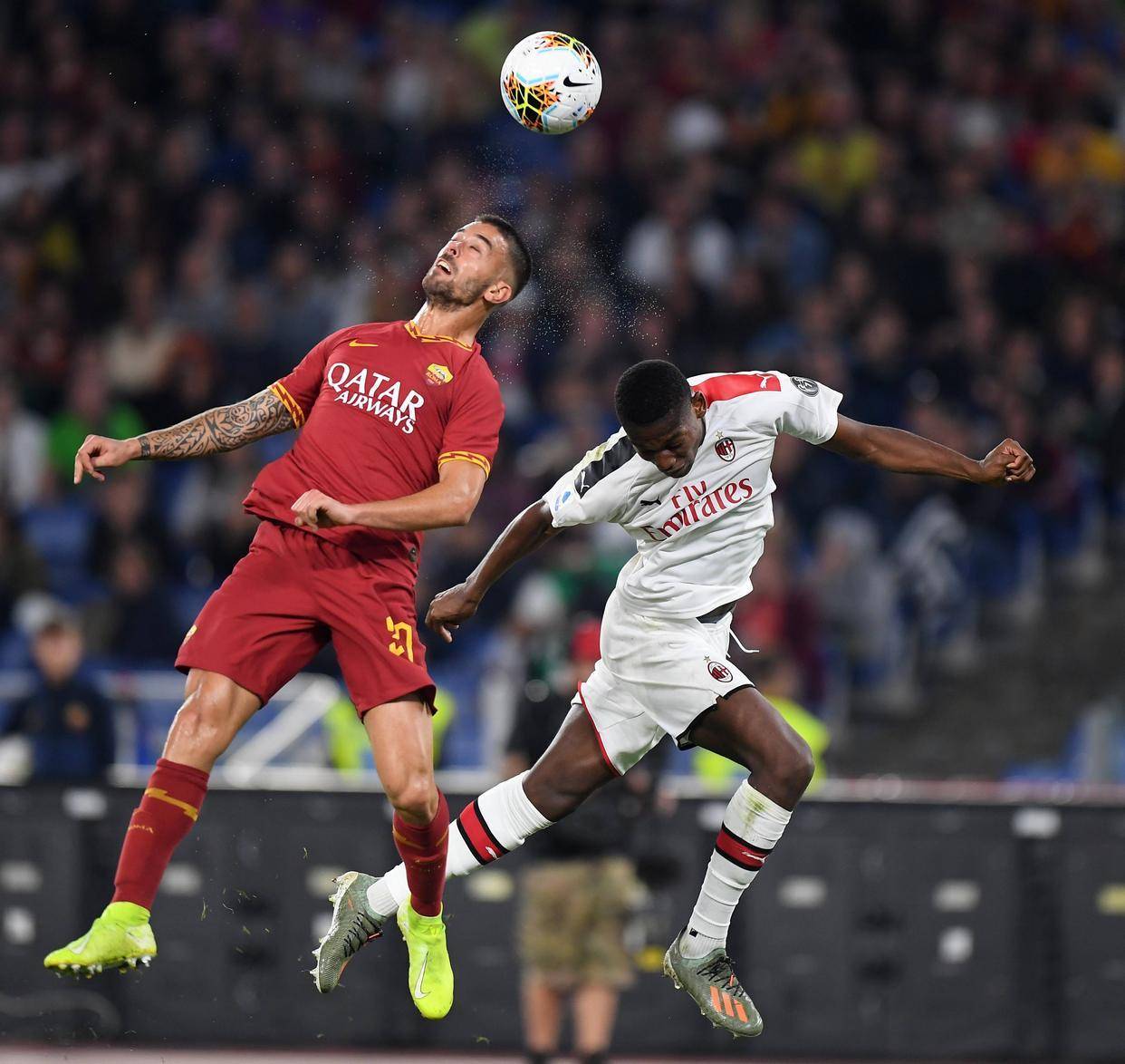 包含一场3-0，让意甲生变：米兰登顶，3队不败+前4差1分，两队盼反弹的词条