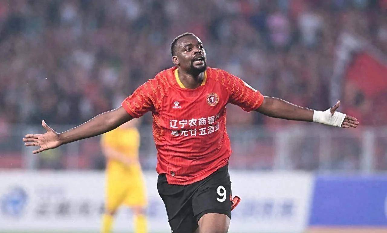 包含中甲21轮惊天逆转！辽宁铁人16分领跑，李金羽遭外援炮轰真相揭秘的词条