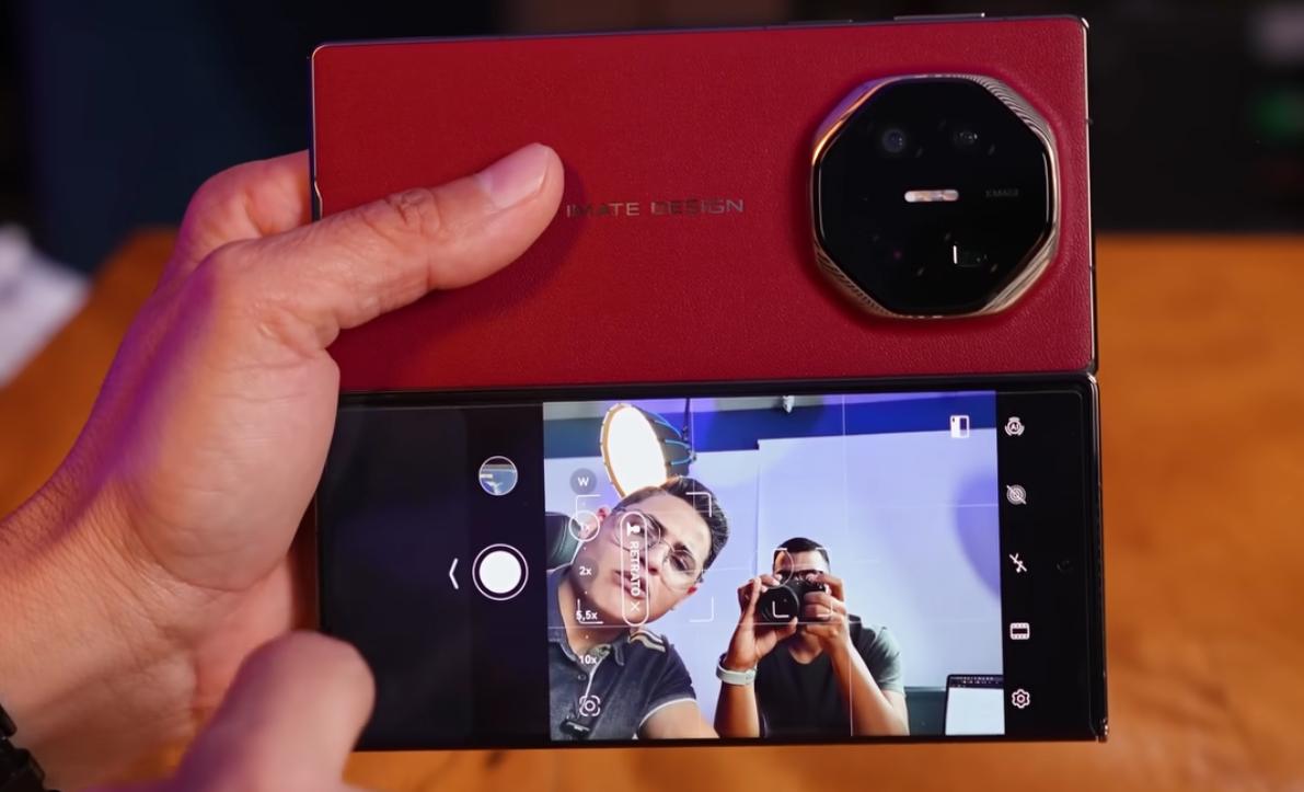 关于华为有望国内首发eSIM手机：三折叠和Mate的信息