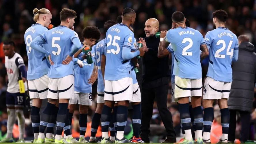 曼城火拼热刺争英超榜首皇马巴萨冲两连胜的简单介绍 曼城火拼热刺争英超榜首皇马巴萨冲两连胜的简单介绍