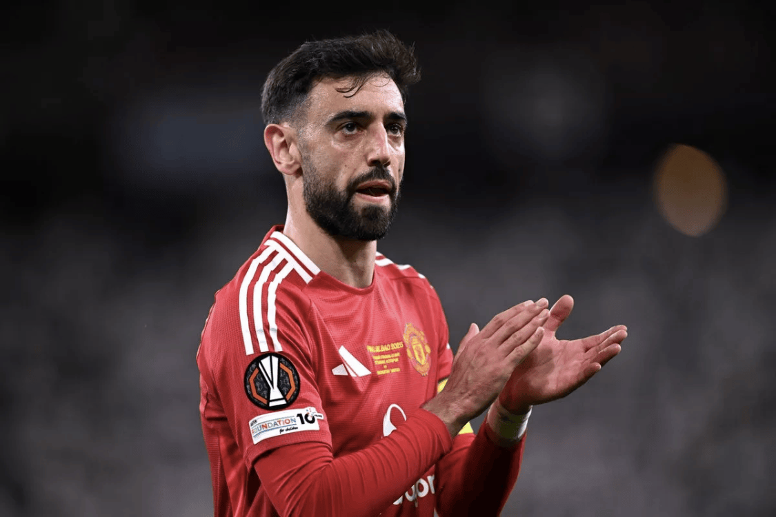 B费伤缺至少一个月：他到底是曼联的遮羞布、还是低谷的根源的简单介绍