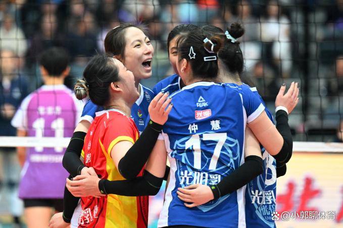 女排联赛-吴梦洁35分江苏连追三局3-2天津上海3-0辽宁的简单介绍