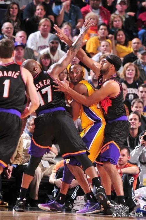 没有东契奇真的不行，湖人被太阳队彻底碾压，罚球再多也难挽败局的简单介绍