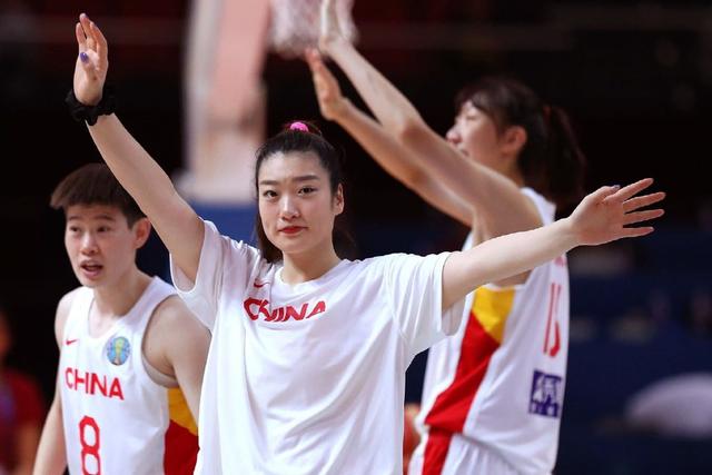 官方：武桐桐生涯总助攻达1135次，跻身WCBA历史助攻榜第8名的简单介绍