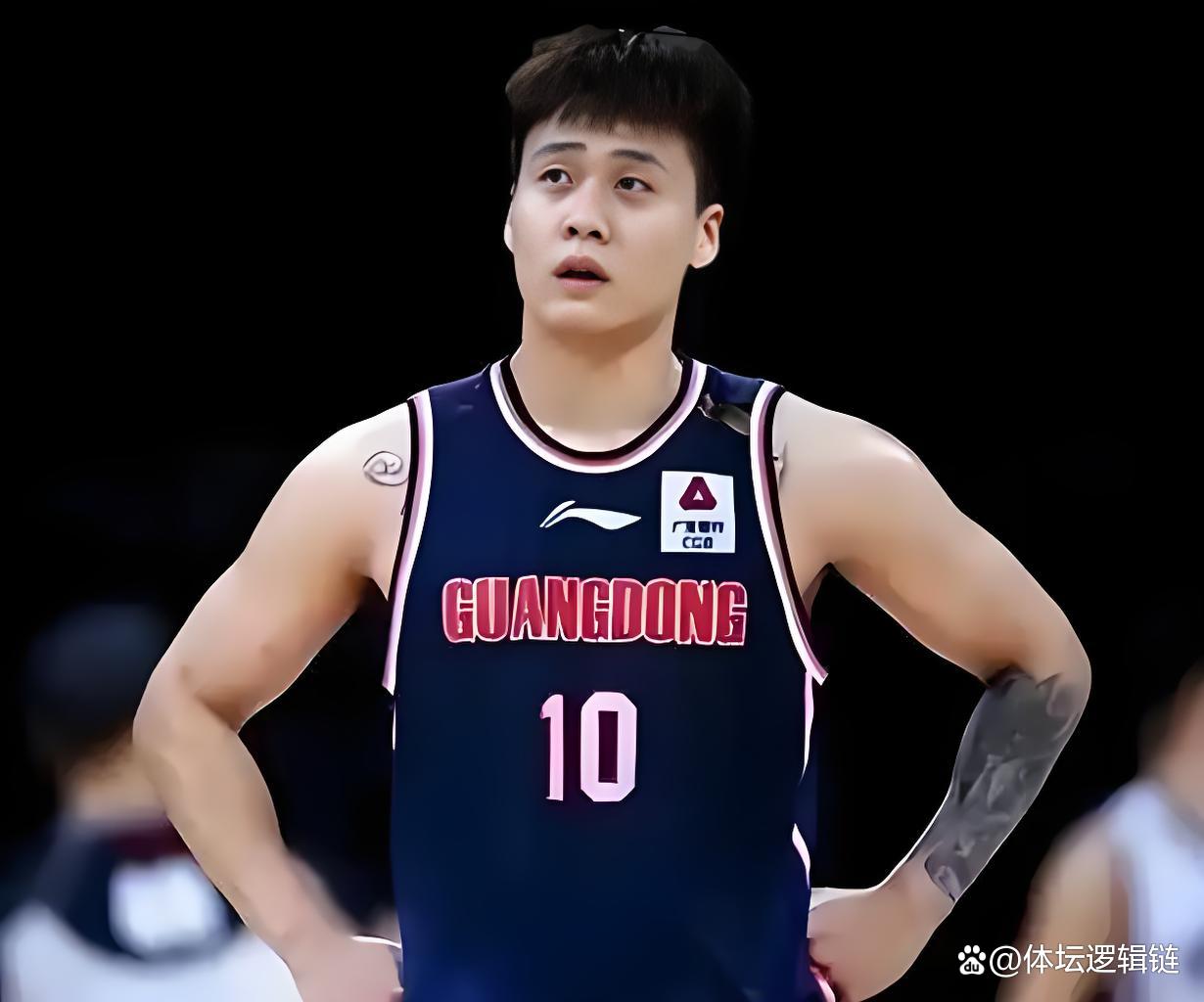 孙铭徽分享与赵睿周琦日常：大伙能聚一起的时候真不多