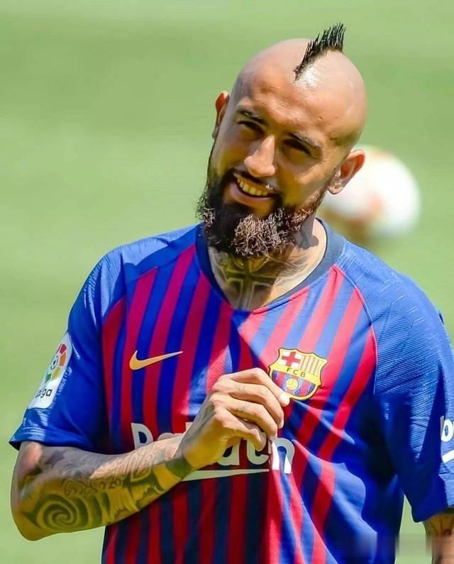 阿什拉夫：面对巴萨我们不会被动防守，而是会施的简单介绍