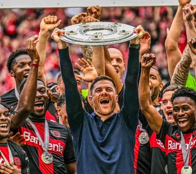 哈维·阿隆索希望引进两名利物浦球星，而皇家马德里正在就曼联6000万欧元中场转会进行“内部讨论”。的简单介绍