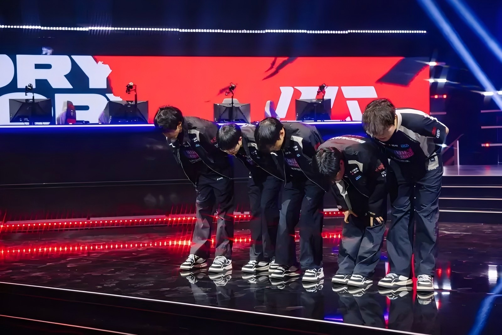 关于LPL两大强队止步12强！BLG被前打野背刺：北川点赞淘汰微博的信息