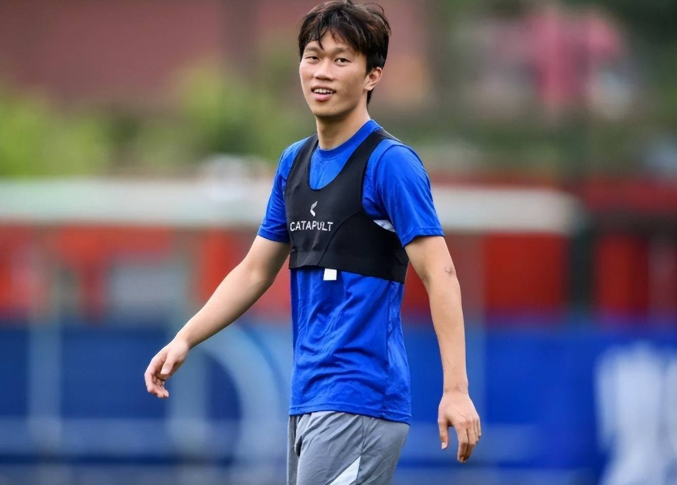 申花主力门将下赛季转会加盟玉昆，马镇回归挑大梁，直接锁定首发的简单介绍