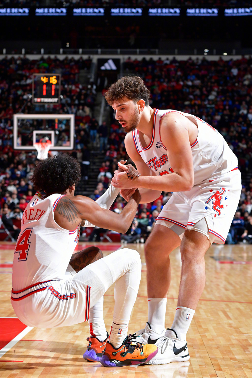 关于恩比德空砍31+5马克西27分公牛击败76人迎五连胜的信息