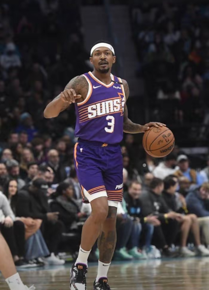 包含湖人与比尔团队进行过深入交流但比尔不愿意去湖人的词条