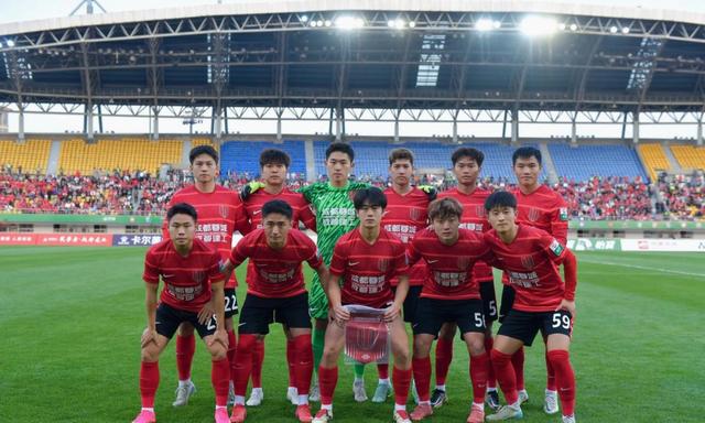 关于成都蓉城进展：韦世豪、莱切特已续约或接近续约，周定洋去留存疑的信息