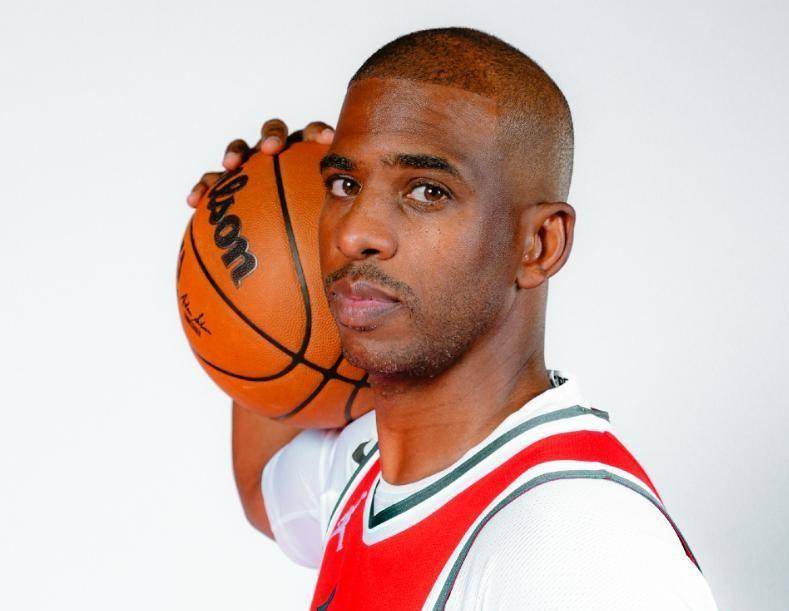 关于霍里:我愿用4个戒指换哈登赚的钱但我更喜欢冠军的信息