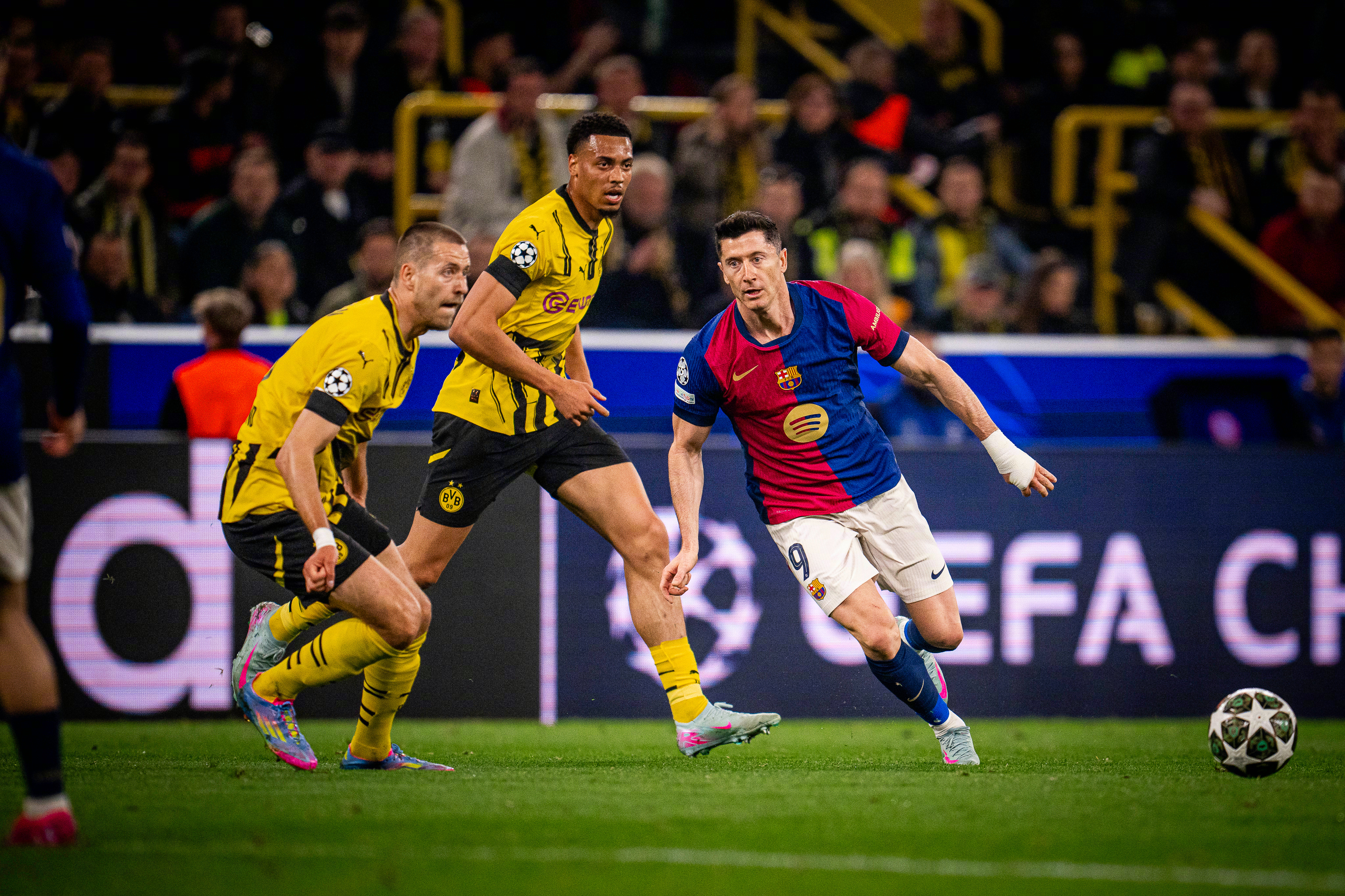 历史唯一！拜仁欧冠曾全胜捧杯，八球狂胜巴萨，的简单介绍