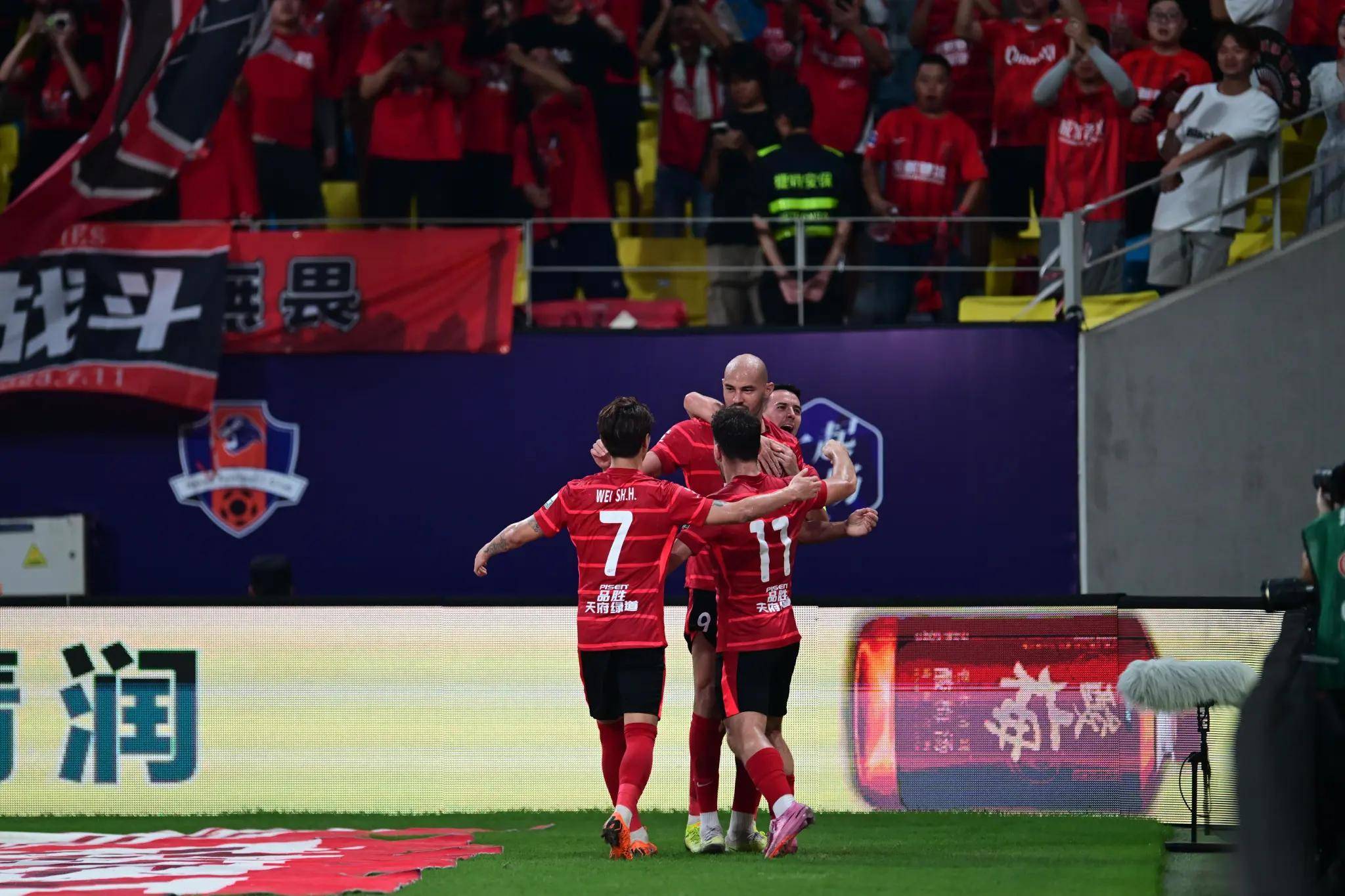 包含成都蓉城3-0胜曼谷联，成功晋级亚冠精英赛正赛的词条