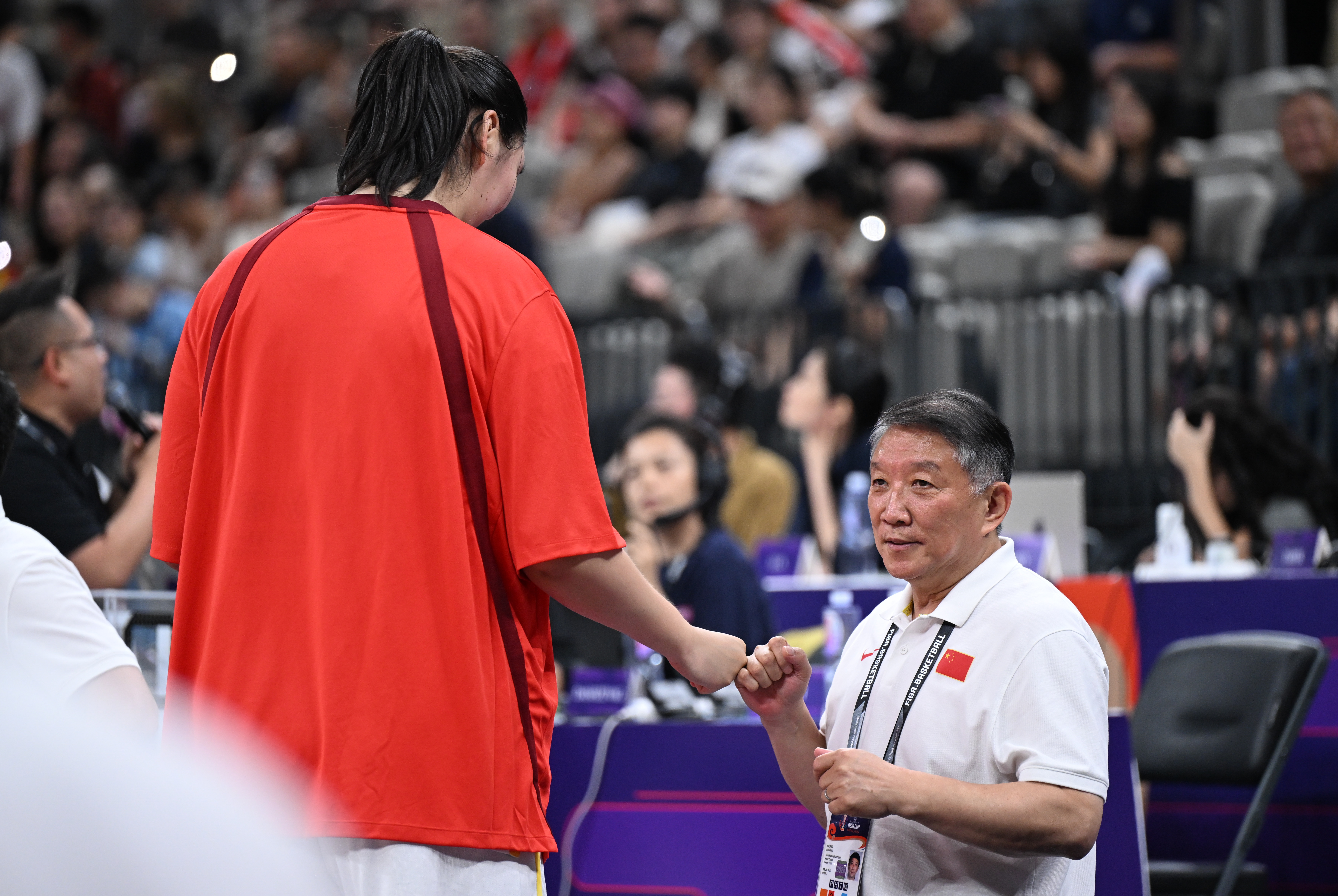 亚洲杯-中国女篮34分狂胜新西兰小组头名晋级4强