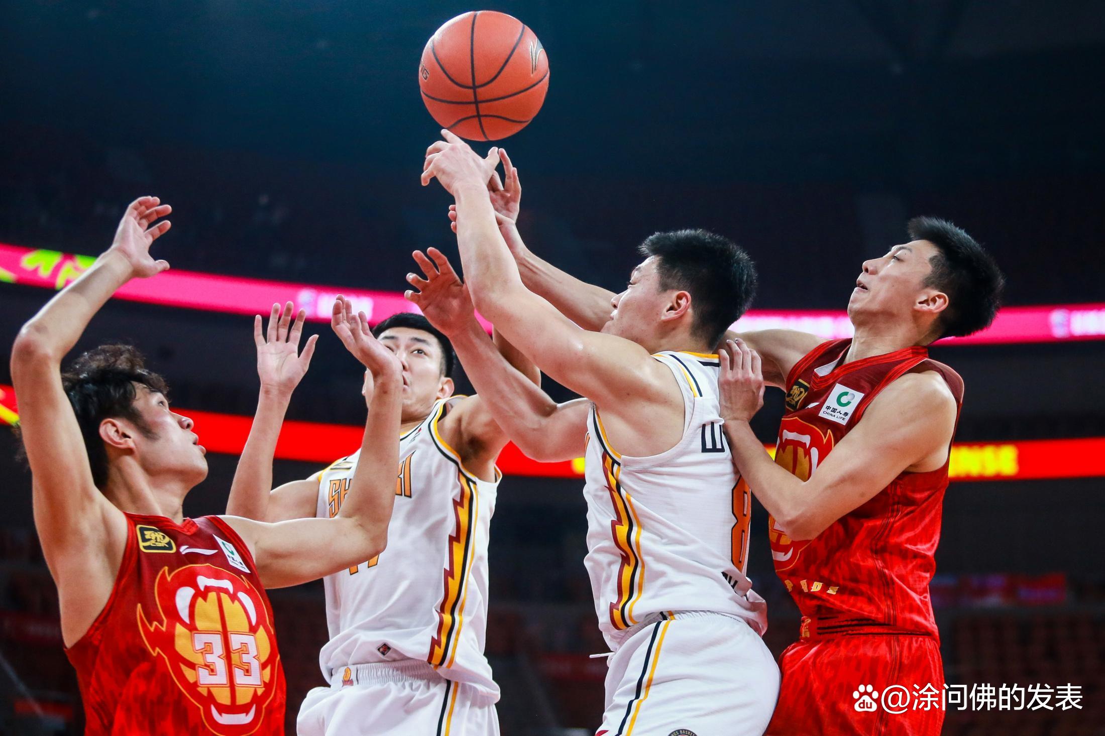 关于CBA最新排名！北京广东七连胜，辽宁连败山东倒数第二，上海渐入佳境NBA马刺不敌爵士文班亚马挂篮暴扣的信息