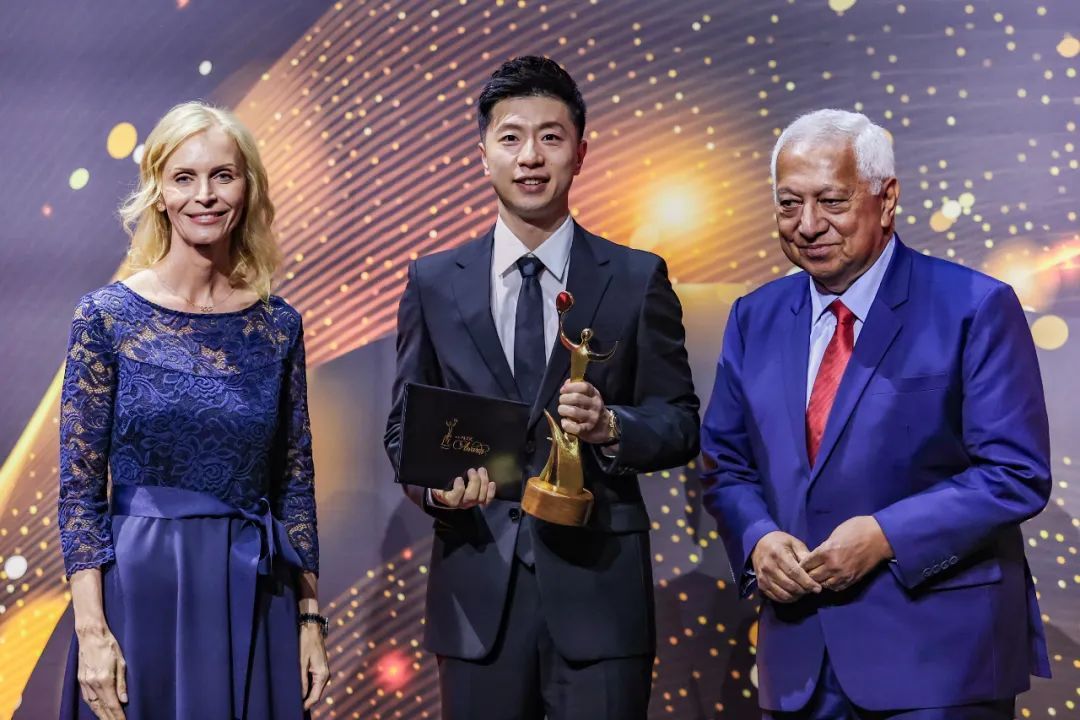 包含马龙，获国家级教练资格（正高级职称）的词条