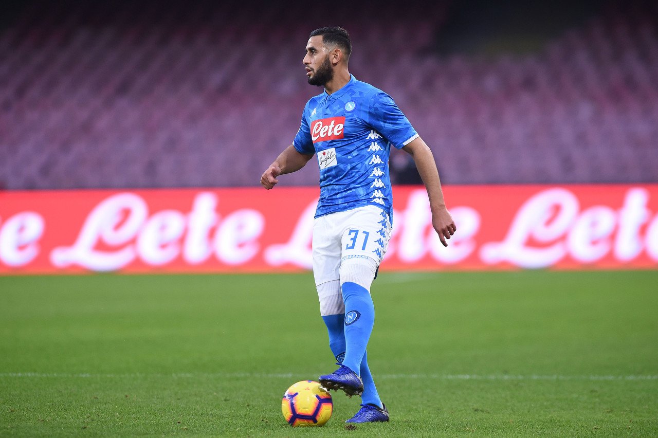 包含那不勒斯对我而言就是家，在这里的九年真的很美好的词条