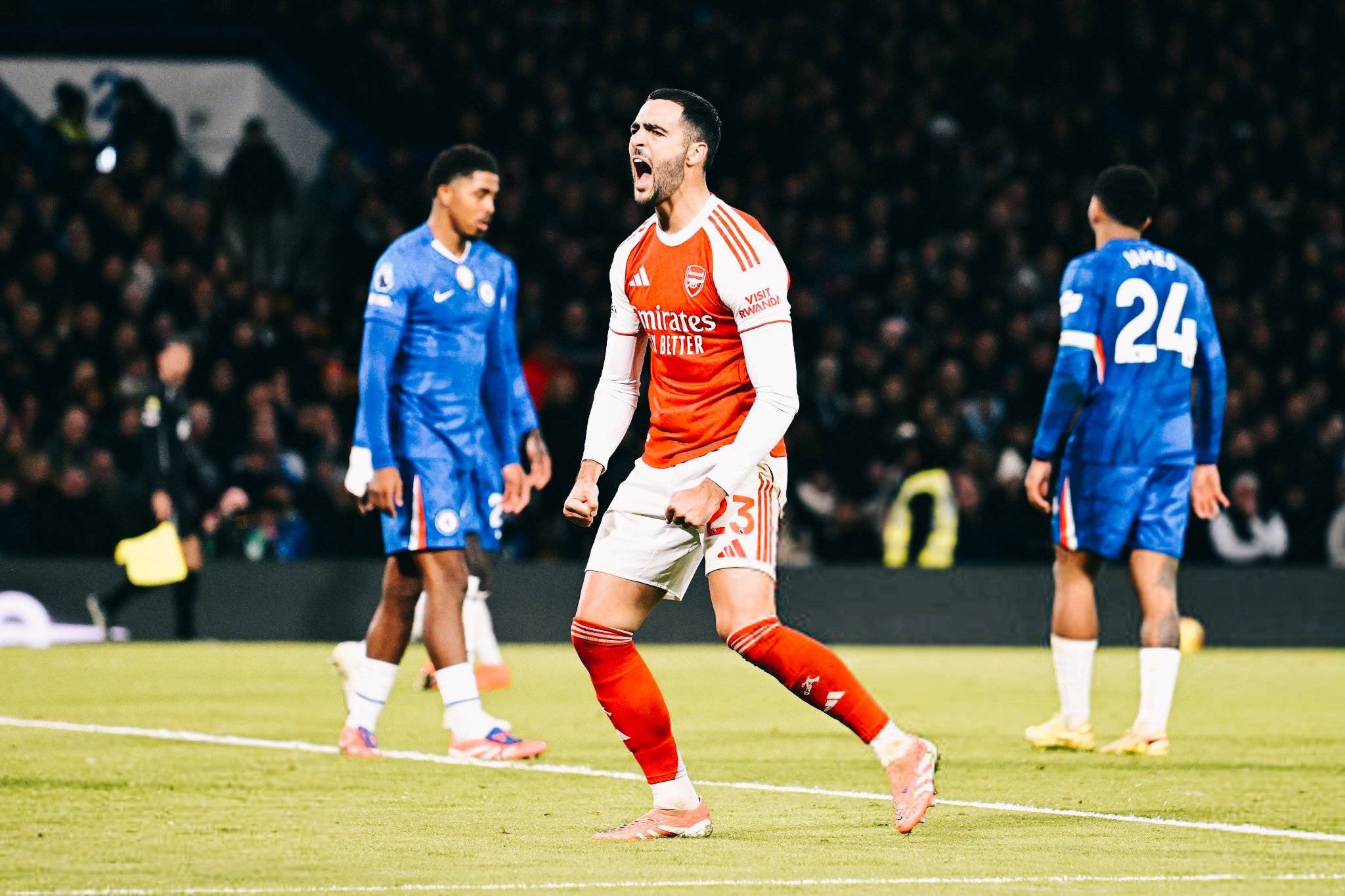 包含拉亚拯救了比赛，但阿森纳不应该被逼到这一步的词条