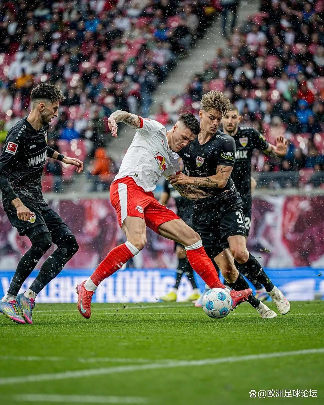 曼联今夏寻找新9号，塞斯科、杰克逊值得重点关注