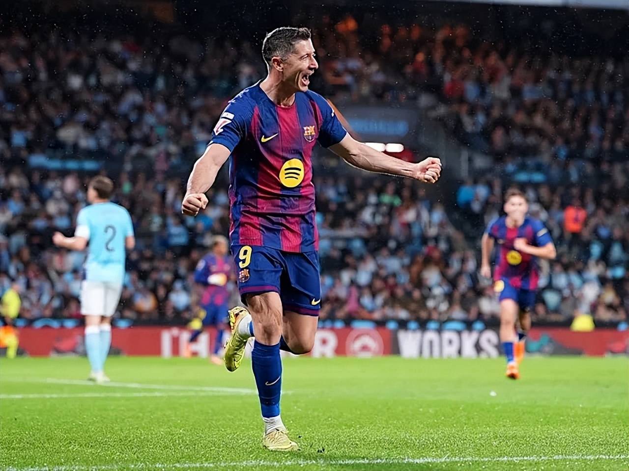 包含巴萨年度民调：德容沦为清洗首选，反对续约莱万，引援目标明确的词条