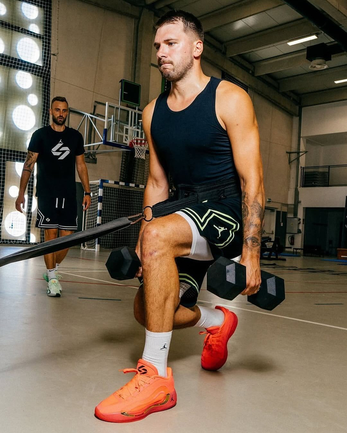 斯洛文尼亚媒体：东契奇在这个休赛期瘦了14公斤的简单介绍