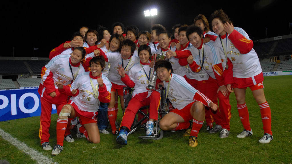 包含请回老帅马良行执教，上海女足面向未来开启“换血”的词条