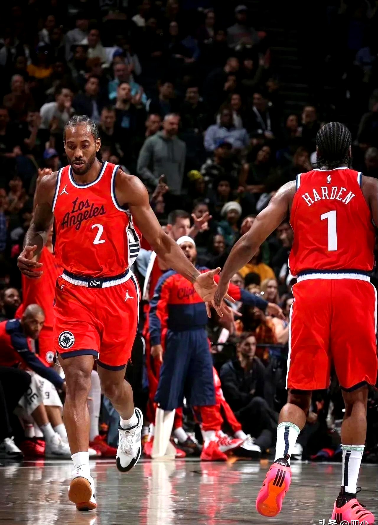 三战全胜！快船官方发布赢球海报：乔丹-米勒登上封面的简单介绍