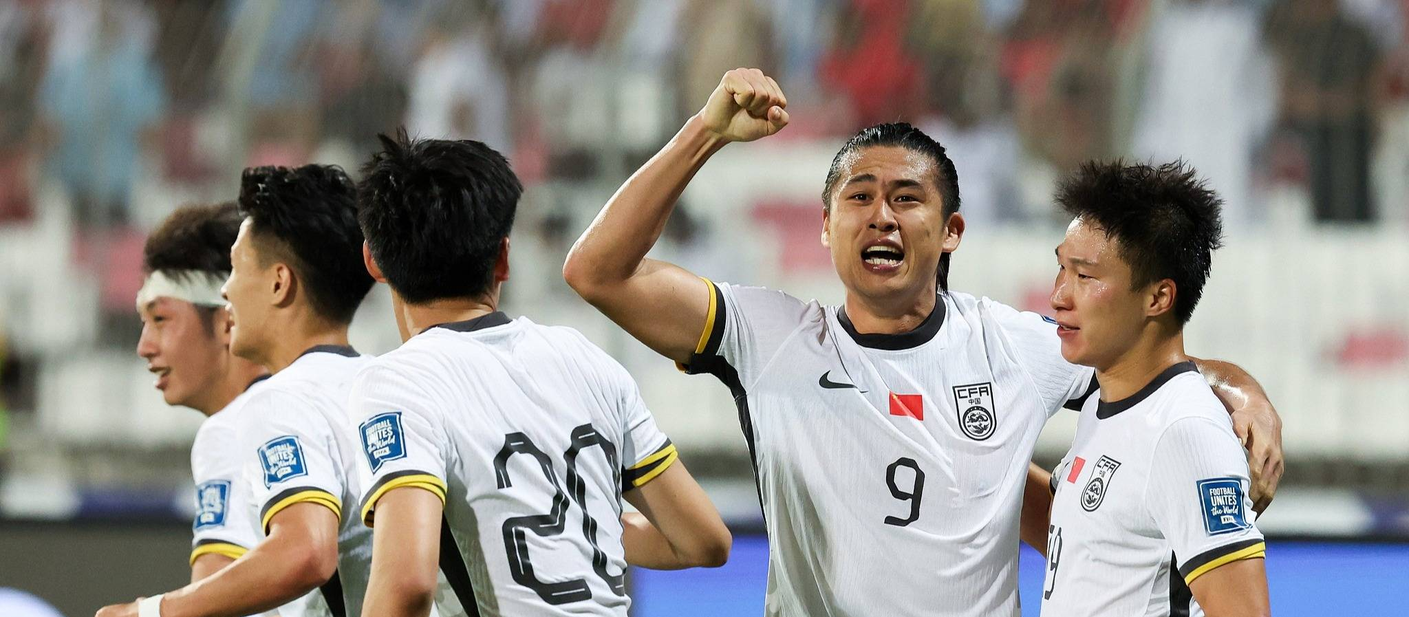 关于中国足球小将2比1绝杀老挝！球队最后时刻逆转，连进两球的信息