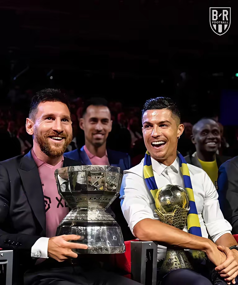 C罗打进职业生涯第956球刷新三大纪录：梅西望尘莫及的简单介绍