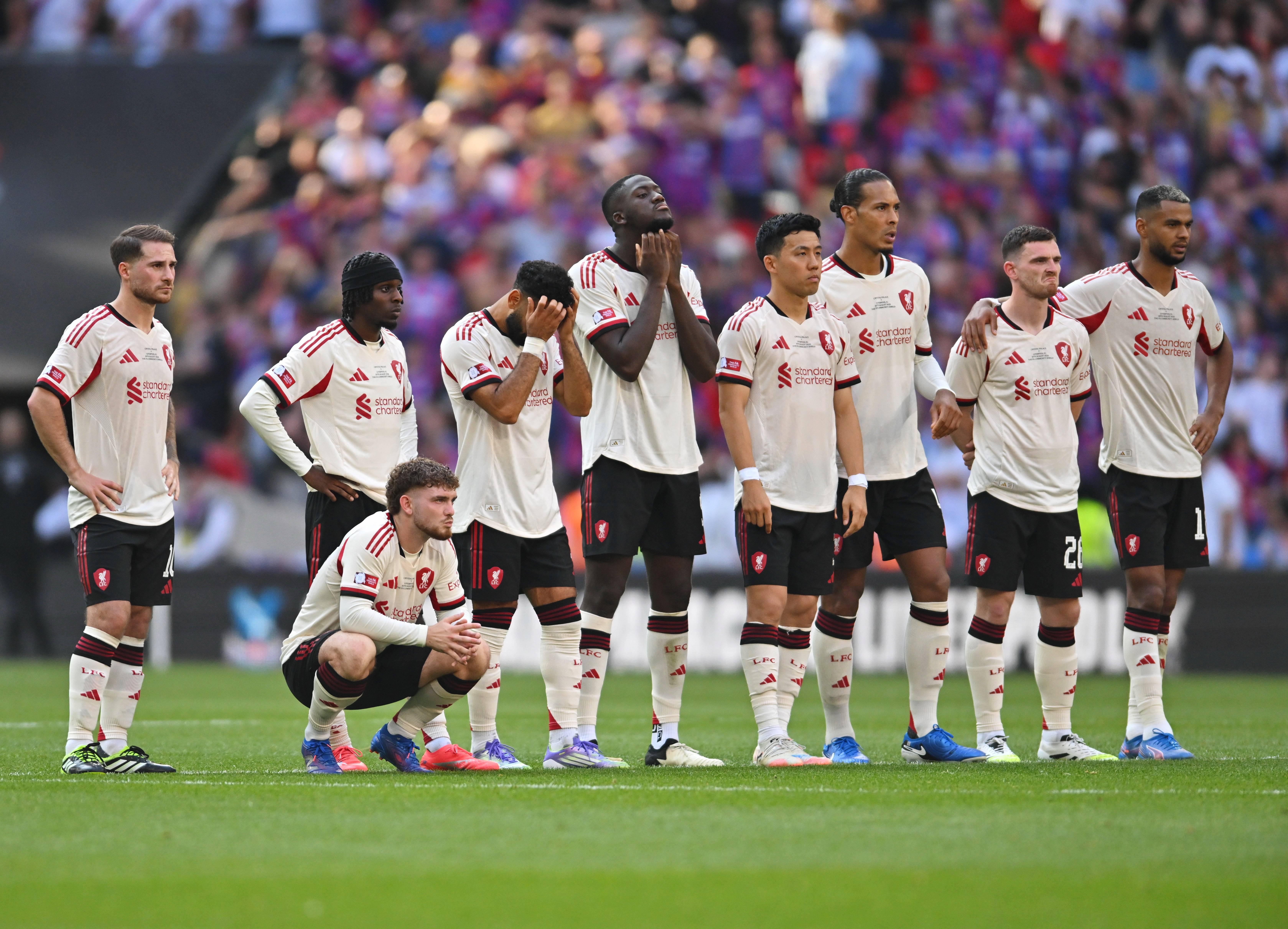 英超-埃基蒂克助攻维尔茨斩获处子球利物浦2-1狼队夺三连胜的简单介绍