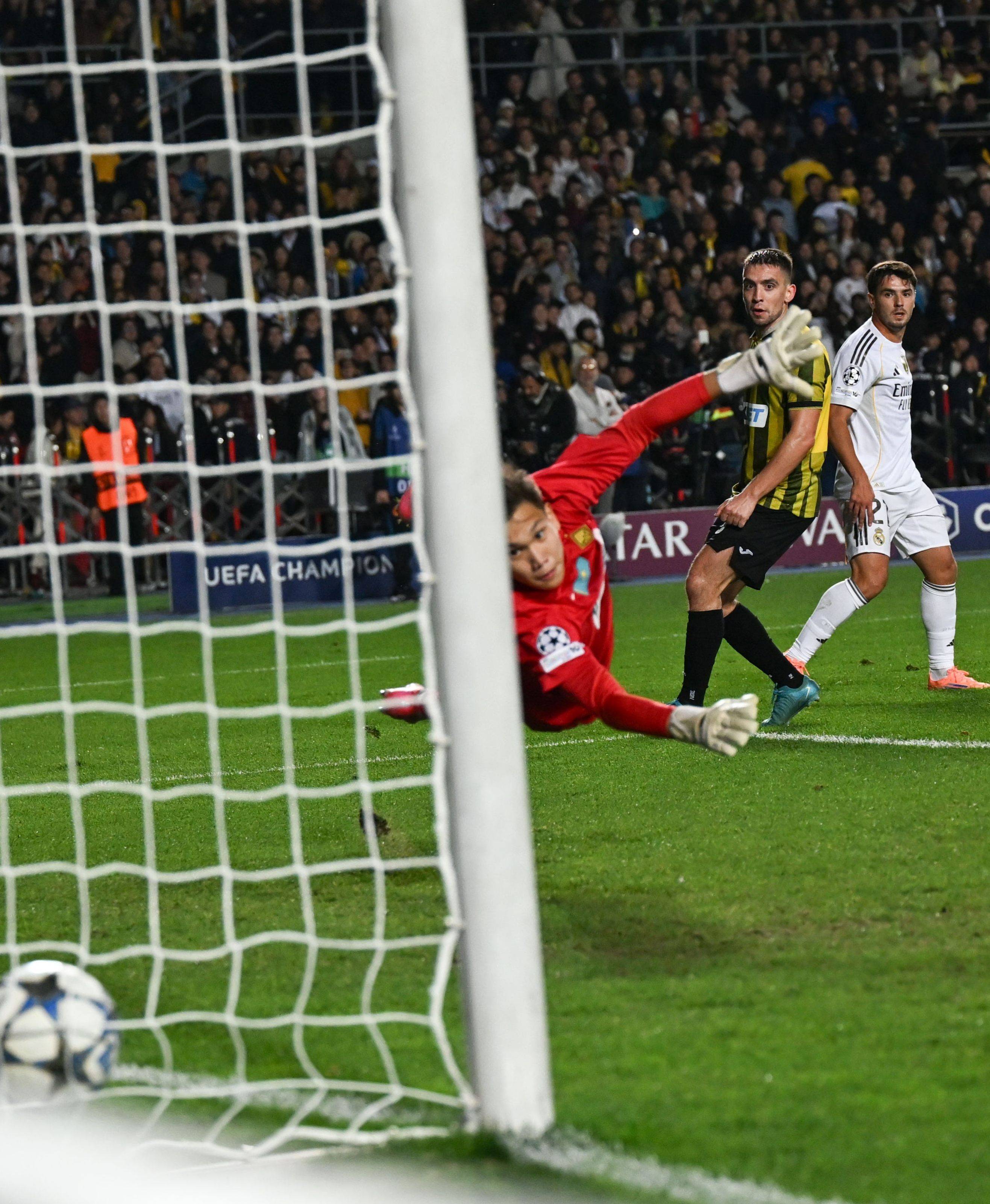 欧冠联赛阶段第三轮，皇马1-0尤文图斯