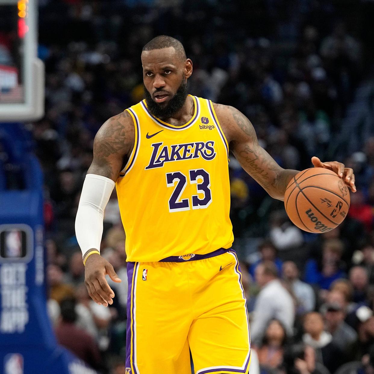 关于詹姆斯晒训练照：你们爱咋说咋说但不能说我没有付出努力！的信息