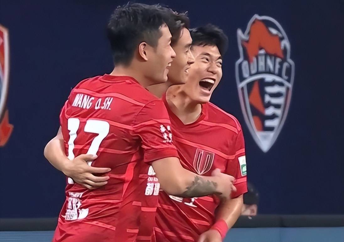 包含成都蓉城中甲第4冲超，3年亚冠4年争冠，这支球队凭的的词条