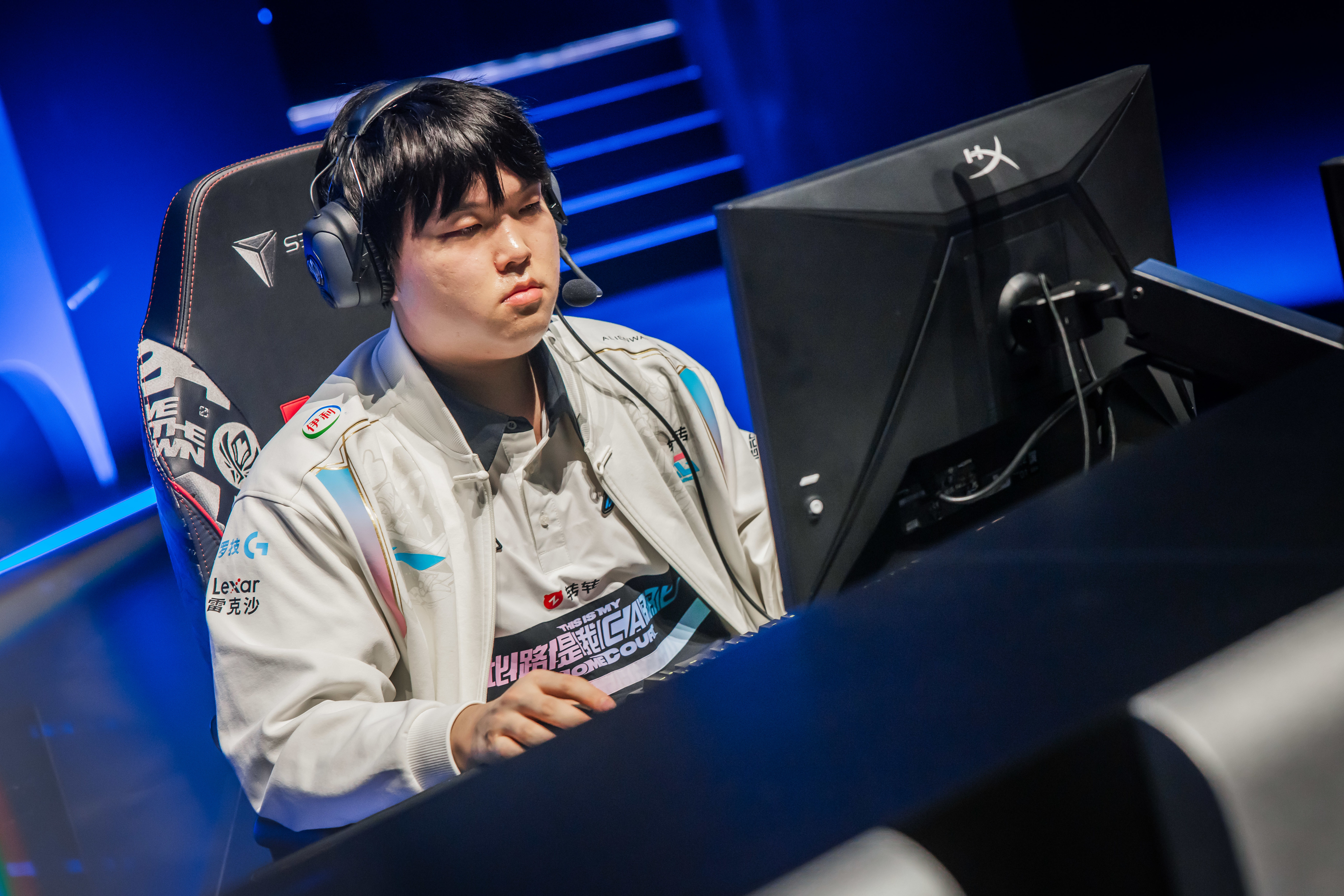 关于BLG2-1FLY：巨大领先仍惊心动魄，BLG有惊无险拿到赛点的信息