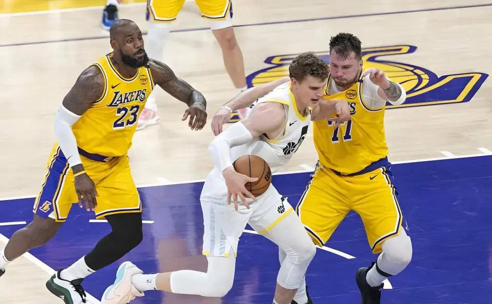 关于坎宁安29+17努尔基奇16+11马尔卡宁30分爵士险胜活塞的信息