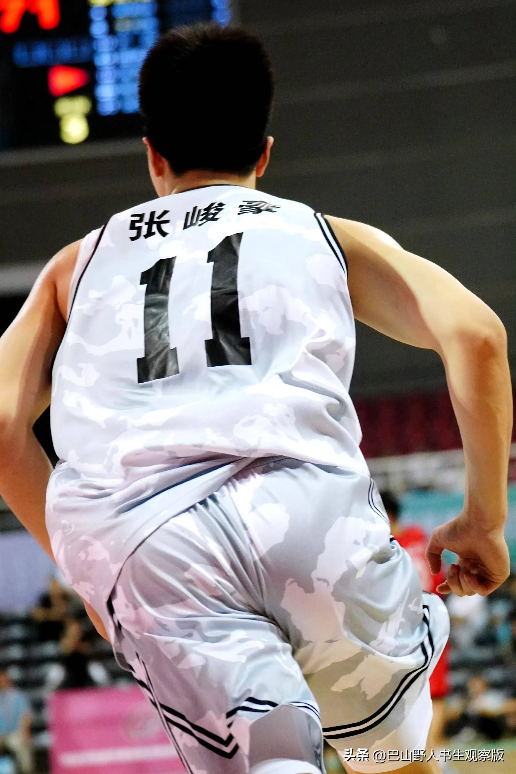 辽宁山东U21男篮冲突!山东混血脚踢倒地辽宁球员的简单介绍 辽宁山东U21男篮冲突!山东混血脚踢倒地辽宁球员的简单介绍