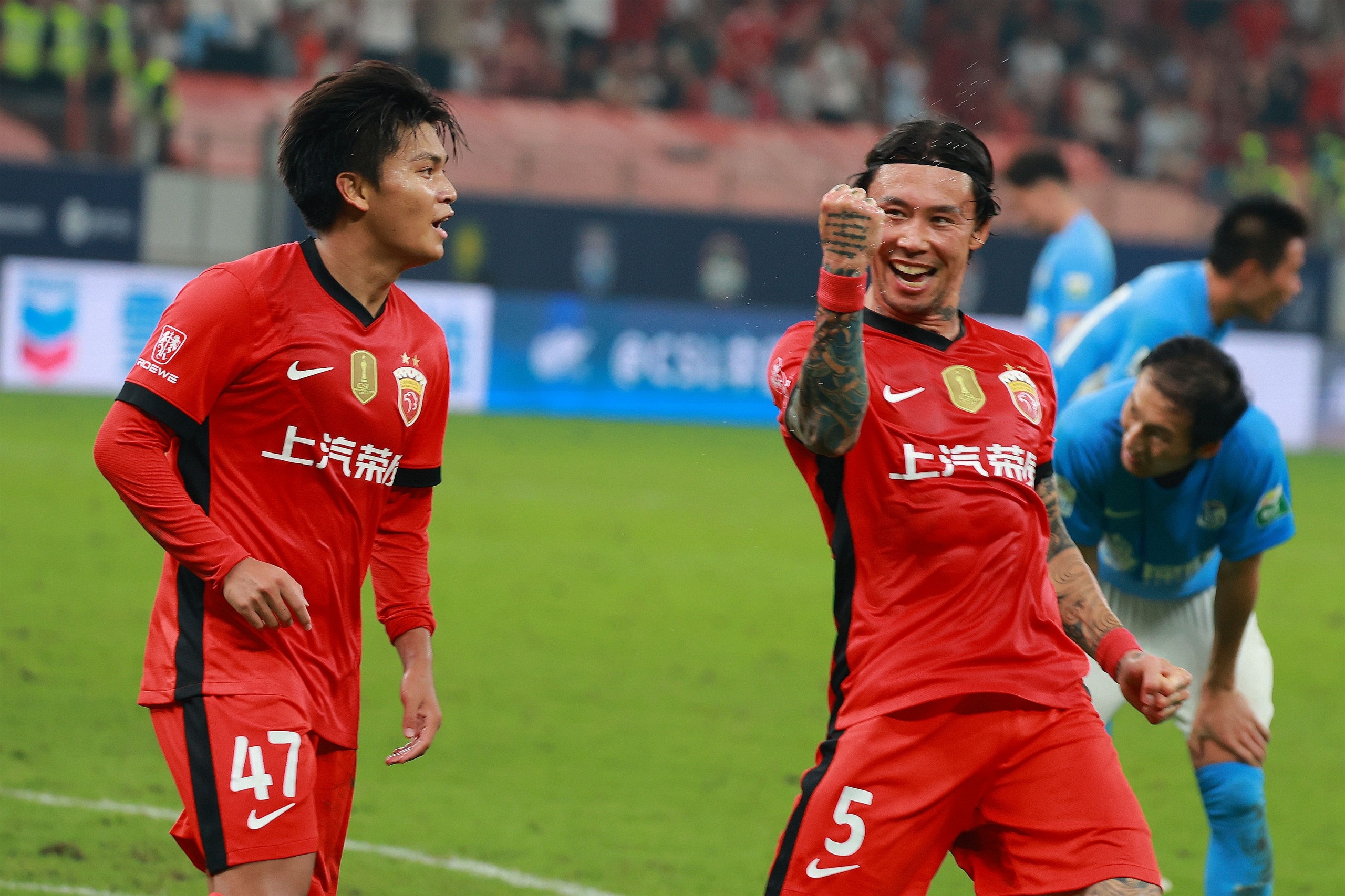 海港官宣！武磊西人队友加盟，6外援齐聚，力争亚冠席位的简单介绍