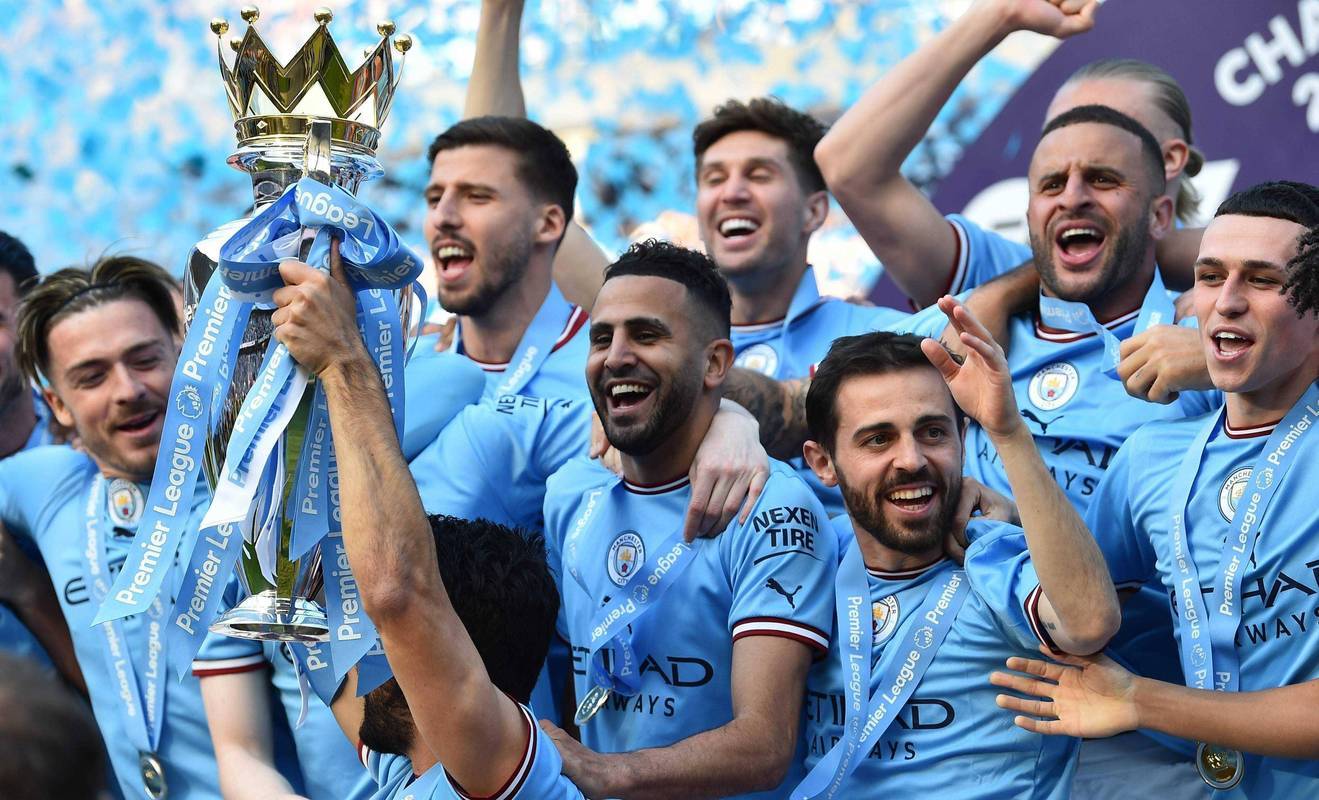 那不勒斯是加纳乔的热门下家，切尔西和热刺也对其感的简单介绍