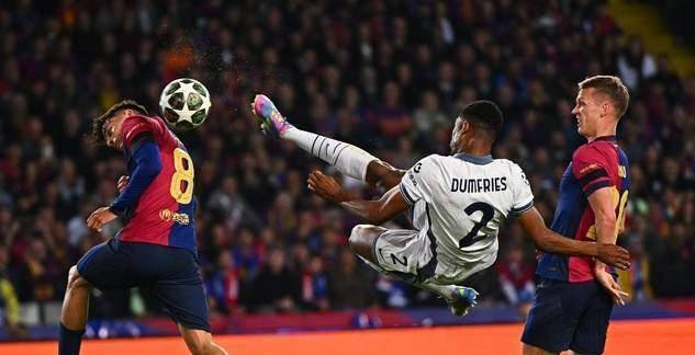 包含2500万欧续约！邓弗里斯留国米，巴萨引援失败暴露财政危机的词条