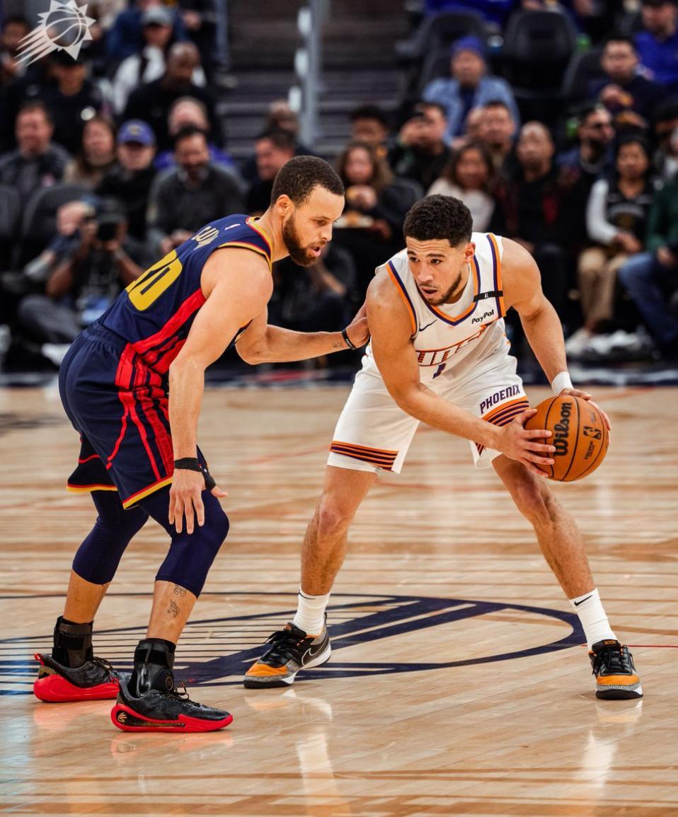 关于奥特：布克总能找到自己的得分位置，屡屡命中关键球的信息