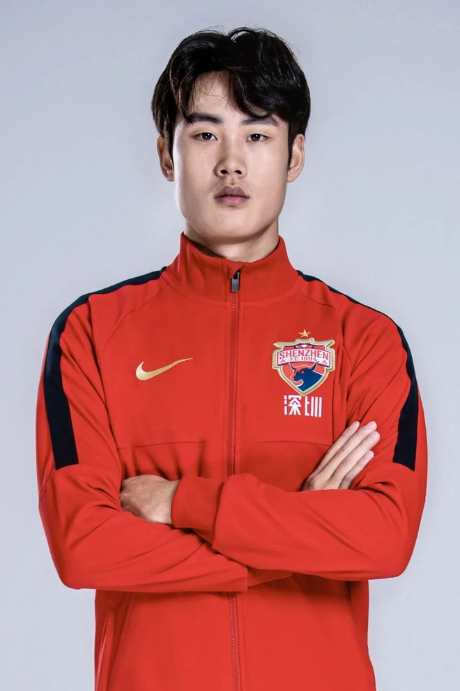 中甲悲喜夜！重庆00后小将戴帽逆袭，重庆3连胜，辽宁14轮不败的简单介绍