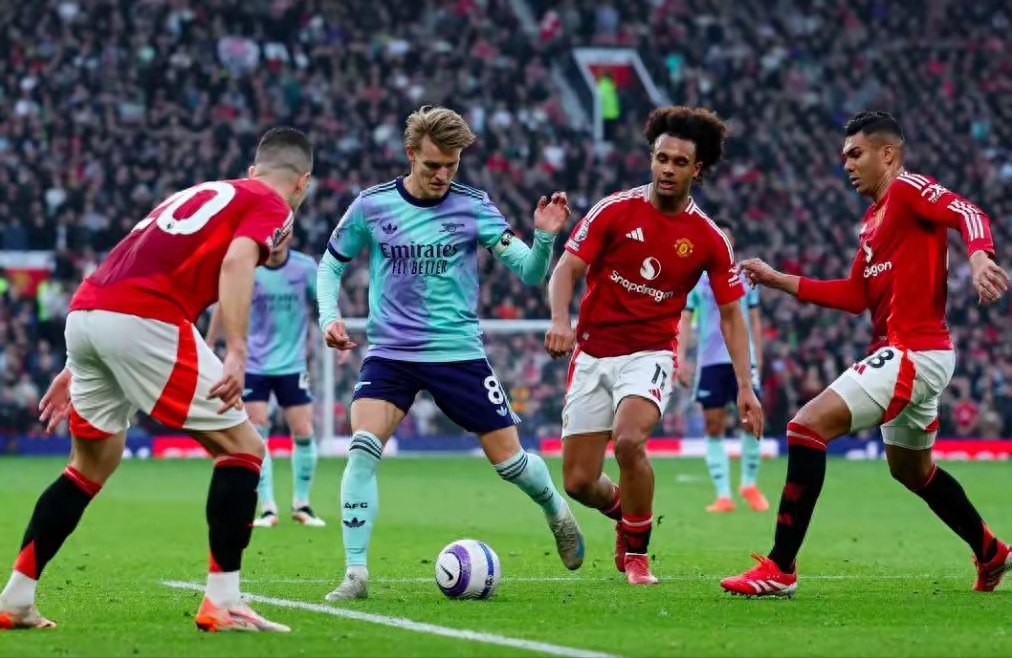 包含曼联英超3天前1跟帖1本足球有多离谱?他们没踢过国内顶级联赛,却的词条 包含曼联英超3天前1跟帖1本足球有多离谱?他们没踢过国内顶级联赛,却的词条